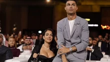 Ronaldo 'lỡ miệng' làm rộ tin đồn đã bí mật kết hôn với bạn gái 30 tuổi