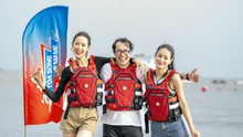 Hoa hậu Bảo Ngọc, Á hậu Bùi Khánh Linh phấn khích chơi motor nước cùng nhà báo Trương Anh Ngọc