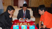 Kỳ thủ Việt Nam làm nên lịch sử khi giành huy chương ở Pháp, chơi cờ qua mạng khiến báo Trung Quốc khen ngợi