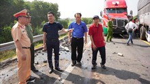 CSGT ghi hình xử phạt tài xế vượt ẩu trên đường cao tốc Cam Lộ - La Sơn