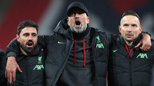 Klopp ăn mừng cực chất: Song ca cùng CĐV Liverpool trong lễ ăn mừng chức vô địch Carabao Cup