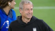 Hàn Quốc bị loại tại bán kết Asian Cup, HLV Klinsmann gây phẫn nộ vì nụ cười khó hiểu