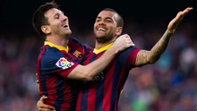 Barcelona nhắc tới Messi khi đưa Dani Alves trở lại danh sách huyền thoại của CLB