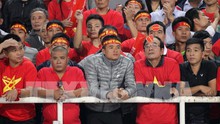 Trung vệ làm thủ môn, chân sút ghi bàn ở cuối trận khóc nức nở khi ĐT Việt Nam hòa Indonesia trong thế thiếu người