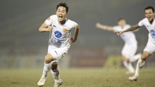 Vòng 12 Night Wolf V-League 2023/24: Nam Định vô địch lượt đi, Quang Hải cứu thua cho CAHN