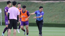 HLV Hoàng Anh Tuấn gỡ áp lực cho U23 Việt Nam