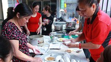 Người dân Nam Bộ đón Tết Hàn thực trong nắng nóng