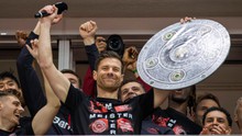 Bayer Leverkusen vinh danh Xabi Alonso theo cách đặc biệt sau chức vô địch lịch sử