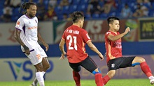 HLV Kim Sang Sik bất ngờ 'chấm' ngoại binh nhập tịch có tên thuần Việt nhất V-League