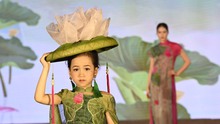 Mẫu nhí 6 tuổi Ngọc Anh gây ấn tượng trên sàn diễn "Tôn vinh bản sắc Việt"
