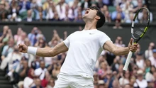 Ngược dòng đánh bại Medvedev, Alcaraz chờ Djokovic ở chung kết Wimbledon