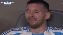 Messi đau đớn rời sân, kết thúc Copa America 2024 trong nước mắt