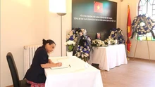 Xúc động Lễ viếng và mở sổ tang tưởng niệm Tổng Bí thư Nguyễn Phú Trọng tại Italy