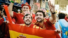 CĐV Tây Ban Nha vỡ òa vì tấm vé vào bán kết 