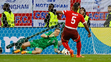 Thủ môn ĐT Anh dùng ‘tài liệu’ đặc biệt giúp đội nhà thắng luân lưu, vào bán kết EURO 2024