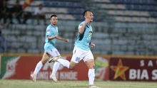 ‘Người không phổi’ của ĐT Việt Nam ghi bàn, Hà Tĩnh trụ hạng thành công khi thắng PVF-CAND 3-2