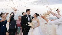 Thủ thành Đặng Văn Lâm và cô dâu Yến Xuân rạng rỡ trong lễ cưới giản dị bên bờ biển