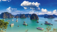 Du lịch trên vịnh Hạ Long thuộc top trải nghiệm trên thuyền thú vị nhất thế giới