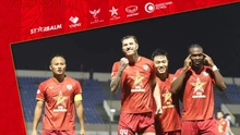 Cựu sao CAHN lập hat-trick, CLB miền Trung toàn thắng hai vòng đấu, đua vô địch V-League cùng HAGL 