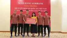 Agribank tặng thưởng 1 tỷ đồng cho Đội tuyển Bóng đá Quốc gia Việt Nam