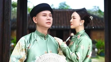 Phan Đinh Tùng - Thái Ngọc Bích: Hôn nhân viên mãn, đón Tết cùng áo dài truyền thống