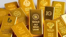 Nhu cầu trú ẩn an toàn đẩy giá vàng lên đỉnh cao mới