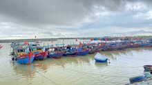 Ảnh hưởng của bão FENGSHEN gây nguy hiểm cho các hoạt động tàu thuyền