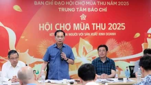 Đẩy nhanh tiến độ thi công, đảm bảo chất lượng các gian hàng tại Hội chợ mùa Thu