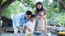 Gần 8 năm kết hôn, cuộc sống Chúng Huyền Thanh giờ ra sao?