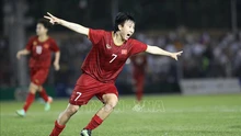 'Chuyên gia đá phạt' giúp tuyển Việt Nam đoạt vé dự World Cup vừa giải nghệ ở tuổi 32