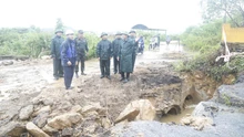 Đà Nẵng cho học sinh toàn thành phố nghỉ học để ứng phó bão số 12