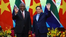 Thủ tướng hội kiến Tổng thống Cộng hòa Nam Phi Matamela Cyril Ramaphosa 