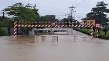 Huế: Lũ trên sông Hương vượt báo động 3 gây ngập lụt diện rộng
