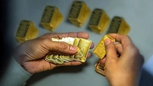 Giá vàng tiếp tục ở ngưỡng kỷ lục 138 triệu đồng/lượng