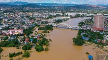 Mưa lớn sau bão số 11 làm gần 17.000 nhà bị ngập