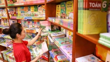 Bộ GD&ĐT sẽ cấp phát miễn phí toàn bộ sách giáo khoa cho học sinh vùng lũ