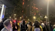 Hong Kong (Trung Quốc) nâng cảnh báo vụ cháy chung cư lên mức cao nhất
