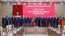 Tổng Bí thư Tô Lâm trao quyết định phân công Bí thư Đảng ủy MTTQ, các đoàn thể Trung ương
