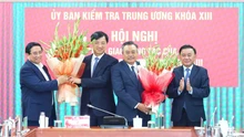 Hội nghị bàn giao công tác của Chủ nhiệm Ủy ban Kiểm tra Trung ương