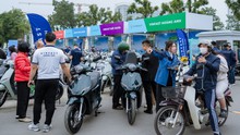 Thu xăng - đổi điện tại chỗ: Mô hình tiện lợi khiến người Hà Nội quyết đổi xe trong vài phút