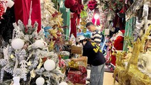 Đa dạng thị trường trang trí Giáng sinh, sức mua giảm nhẹ