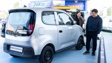 Lái thử VinFast Minio Green tại Vietnam Mobility Show 2025, nhiều khách muốn "chốt" mua xe ngay