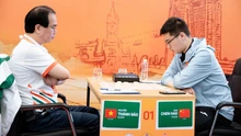 Vượt qua 'thần đồng' Trung Quốc, kỳ thủ Việt Nam vào chung kết giải cờ tướng tiền tỉ