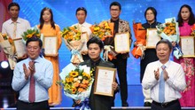 Nhạc sĩ Nguyễn Văn Chung nhận Giải thưởng “Học tập và làm theo tư tưởng, đạo đức, phong cách Hồ Chí Minh”