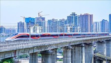 Trung Quốc đưa vào sử dụng tuyến đường sắt cao tốc đến biên giới Việt Nam