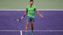 Djokovic thua sốc chưa từng có trong lịch sử quần vợt, bị chỉ trích có thái độ đáng hổ thẹn với đàn em