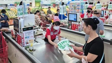 LOTTE Mart khuyến khích khách hàng giảm thiểu túi nilon