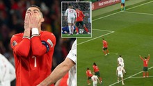 Bruno Fernandes ăn mừng trước cả khi Ronaldo sút penalty nhưng nhận cái kết đắng 