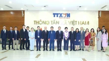 Tổng Giám đốc Thông tấn xã Việt Nam tiếp Đoàn đại biểu Nhân dân nhật báo (Trung Quốc)