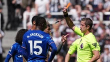 Cú cùi chỏ có thể khiến Chelsea mất 100 triệu bảng